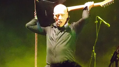 Disparition de Wilko Johnson, légendaire guitariste des Dr Feelgood 