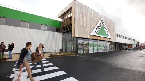 Leroy Merlin recrute : anciens et actuels alternants, ils témoignent !