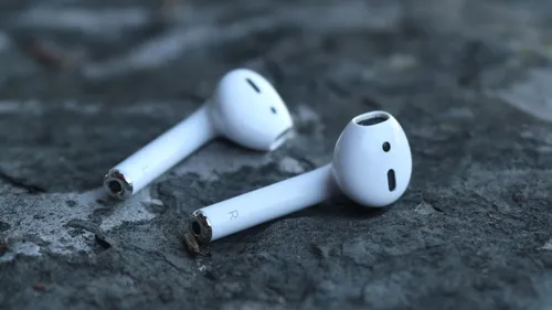 Il retrouve sa voiture volée grâce à ses AirPods
