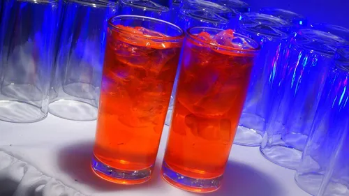 Espagne : des couvercles antidrogue sur les verres dans les boîtes...