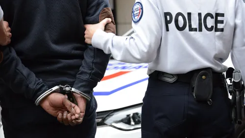 Interpellé pour ivresse, il était recherché… pour meurtre