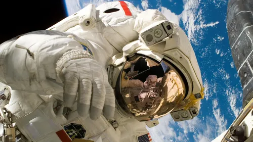 Évacuation de l’ISS : quand la santé d’un astronaute devient une...