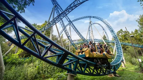 Ils restent bloqués dans une attraction pendant 6 heures à 37...
