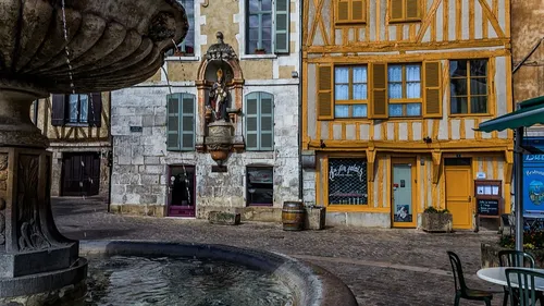 « J’ai besoin d’aider les gens », Abdelazziz Hajji, fondateur...