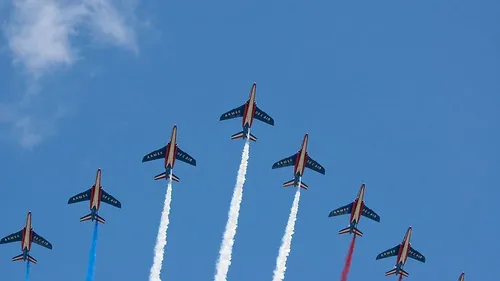 Spectacles à La Villette, meeting aérien et remparts de Provins...