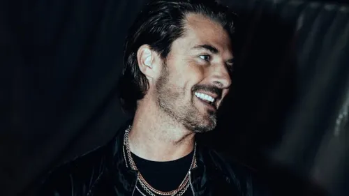 Axwell fait son grand retour avec « Whatever Turns You On »