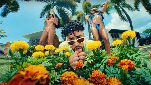 Bad Bunny - Me Porto Bonito (Feat. Chencho Corleone)