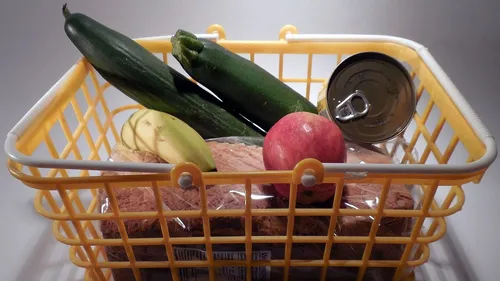 Brésil : le Père Noël reçoit des paniers-repas pour l’aider à...