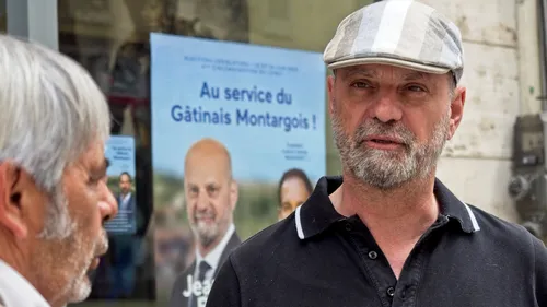 Loiret : les enseignants qui ont aspergé Jean-Michel Blanquer de...