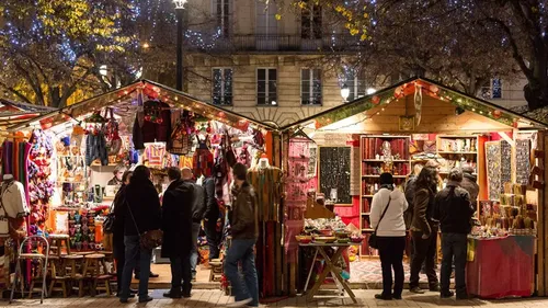 Marché de Noël de Bordeaux : une ambiance festive Place des Quinconces
