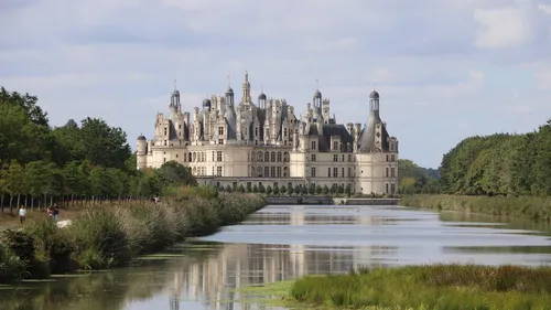 Pourquoi l'aide du Puy du Fou pour Chambord a été refusée