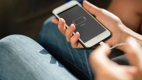 Un chargeur universel pour les smartphones et tablettes va être...