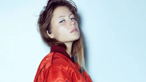 Charlotte de Witte prend la techno à bras-le-corps avec « The Heads...