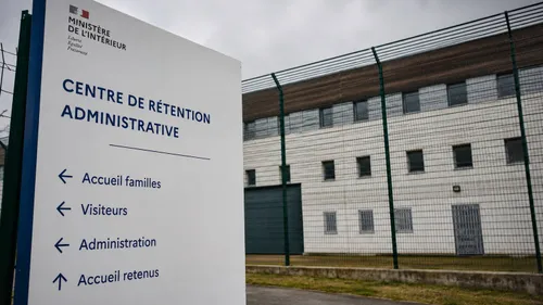 Un dysfonctionnement dans les centres de rétention administrative...