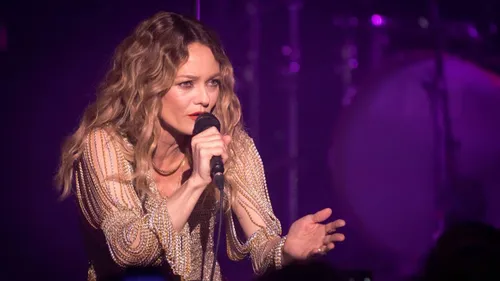 « Le retour des beaux jours », le nouvel album de Vanessa Paradis...