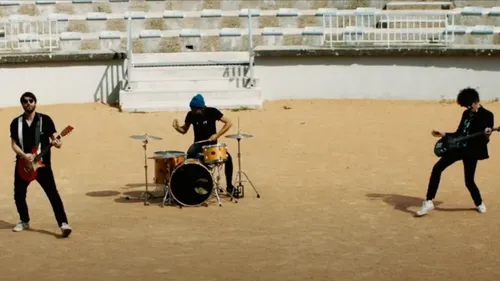 A la découverte du nouveau single de Déportivo, Révolution Benco...