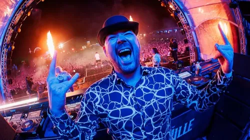 Dr. Peacock met sa carrière en pause