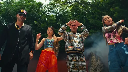 LAS VILLA, Wisin, KEVVO - El Tracatra