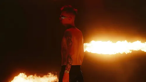 Robin Schulz frappe fort en 2026 avec "Embers"