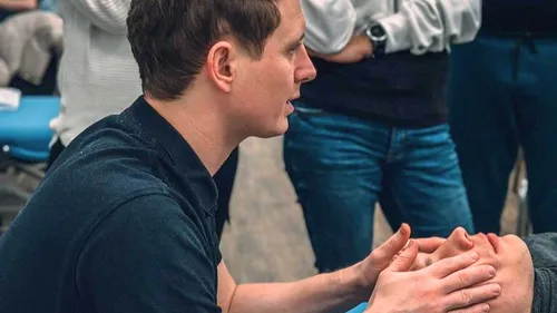 Orléans : le personnel soignant formé... au yoga