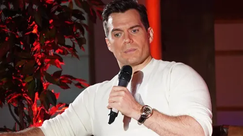 "La cape, c'est terminé pour moi" : Henry Cavill annonce qu'il...
