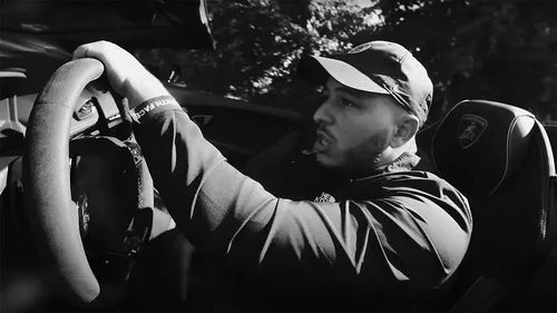 Hornet La Frappe - Main de fer