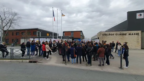 Collège d'Ambarès et Lagrave : nouvelle mobilisation des parents...