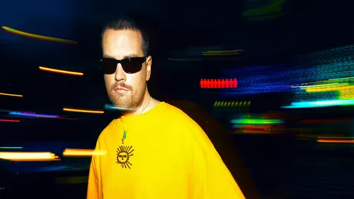 « MYDNIGHT » : nos vidéos de la release party de Myd à Paris !