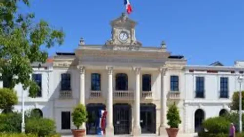 Arcachon : une plainte déposée contre le maire Yves Foulon