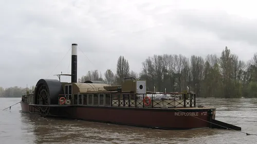 Orléans : après le Bateau lavoir, l’Inexplosible sort à son tour de...