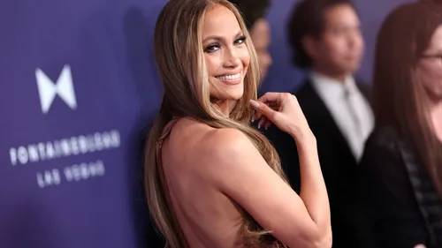 1403 euros pour un selfie avec Jennifer Lopez !