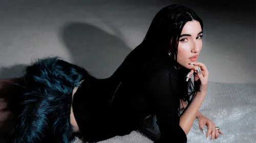 Judeline, nouvelle icône pop en Espagne débarque en France ! Portrait