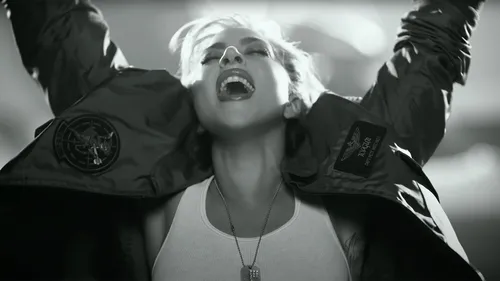 Lady Gaga - Hold My Hand