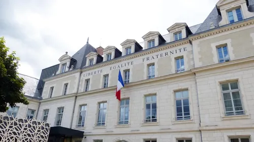 Périgueux : nouvelle alerte à la bombe à la mairie, une partie du...