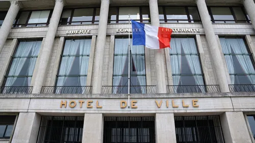 Elle apprend qu'elle est mariée à un inconnu depuis 13 ans en...