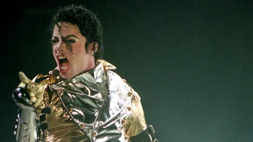 Une chaussette de Michael Jackson vendue 6 200 euros aux enchères