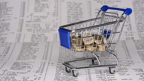 Minute conso : quels produits augmentent ou diminuent en 2025 ?