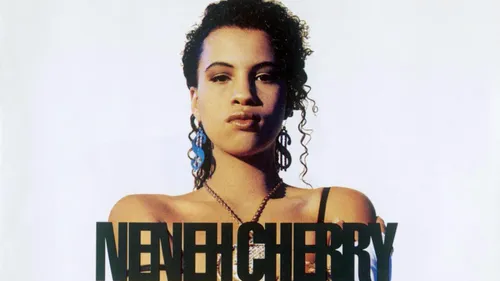 "Woman" : la réponse de Neneh Cherry au monde des hommes