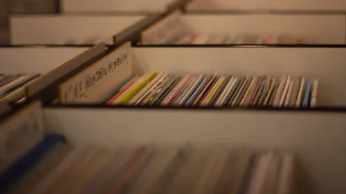 Un Britannique condamné pour 15 000 vinyles contrefaits