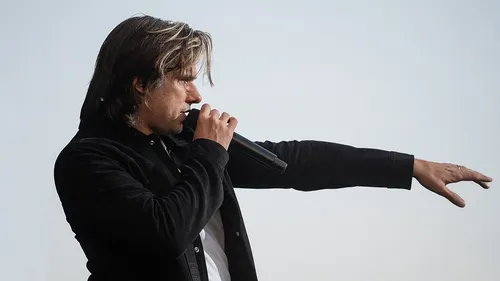 Orelsan refuse de chanter “Saint-Valentin” en concert