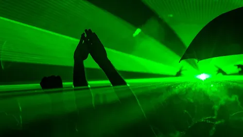 Loiret : plus de 3000 personnes en rave party à Ouzouer-sur-Trézée 