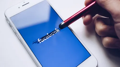 Facebook fermé en Europe ? Une information à prendre avec des...