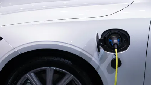 Minute conso : acheter une voiture électrique, avantageux ou pas...