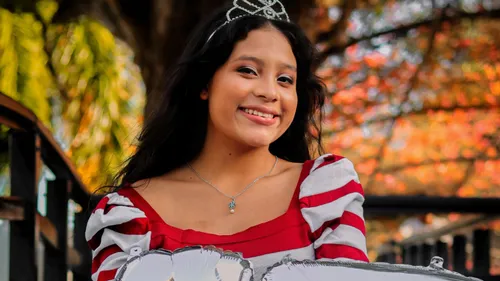 En Espagne, les fêtes des « quince años » séduisent de plus en plus...