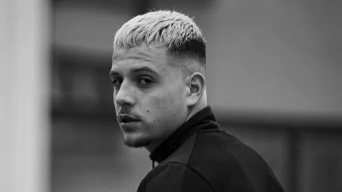 Le rappeur PLK condamné à un an de prison ferme après avoir frappé...