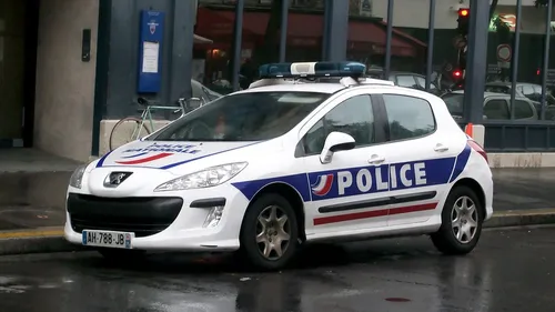Melun : la police découvre une affiche… pour du shit gratuit