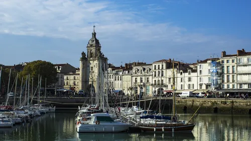Charente-Maritime : l’obligation du port du masque en extérieur...