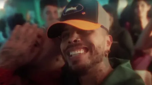 Rauw Alejandro - Desenfocao'