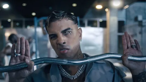 Rauw Alejandro x Baby Rasta - PUNTO 40 AÑO 2077