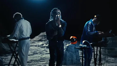 Rauw Alejandro & Bizarrap - BABY HELLO